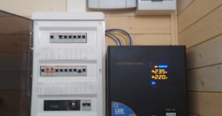 Установка и подключение стабилизаторов напряжения от 580 руб в Нальчике - ЭлектроНль
